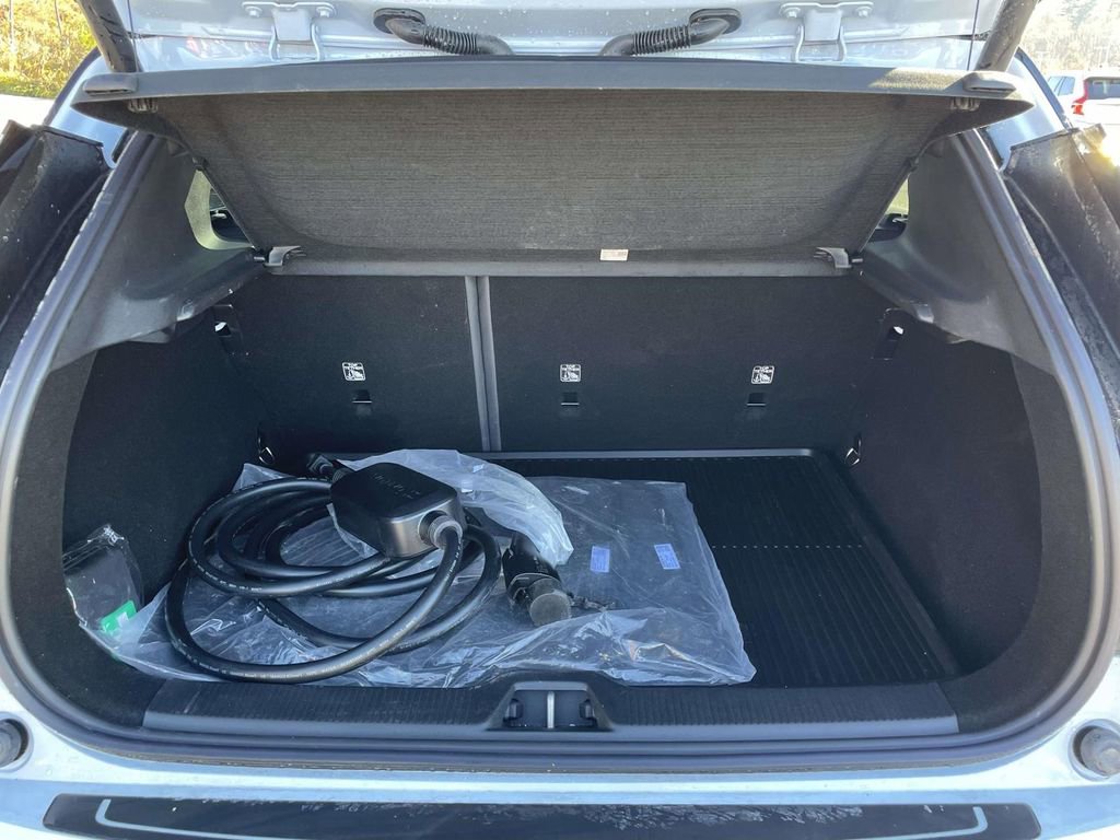 Certified 2025 Volvo EX30 Plus w/ Protection Package Premier image 30