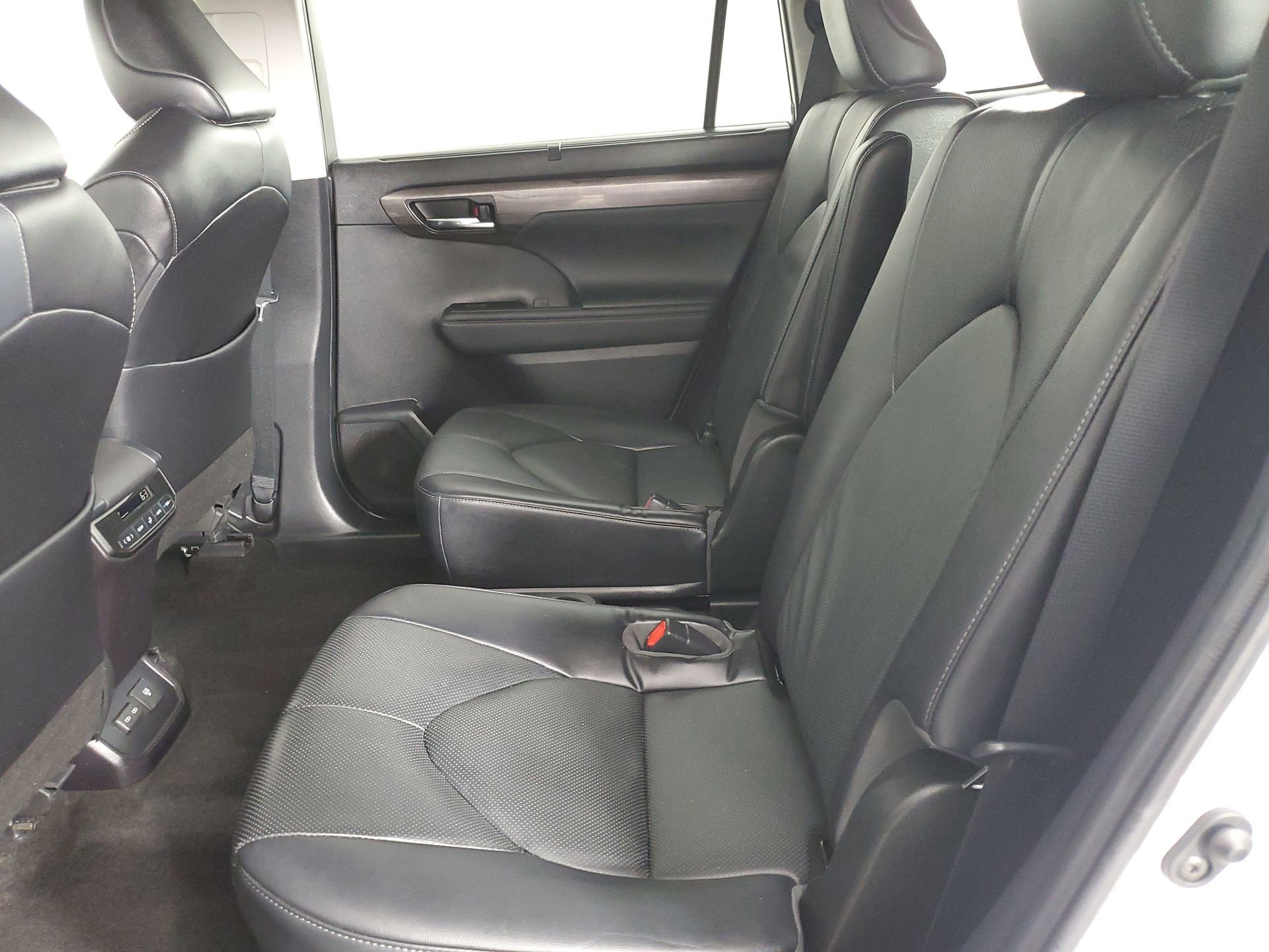 Used 2023 Toyota Highlander Limited image 53