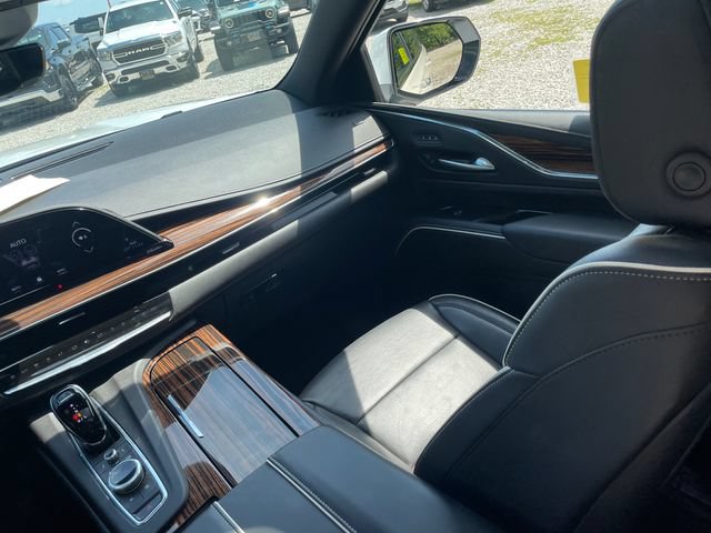 Certified 2024 Cadillac Escalade ESV Premium Luxury AWD/4WD image 27