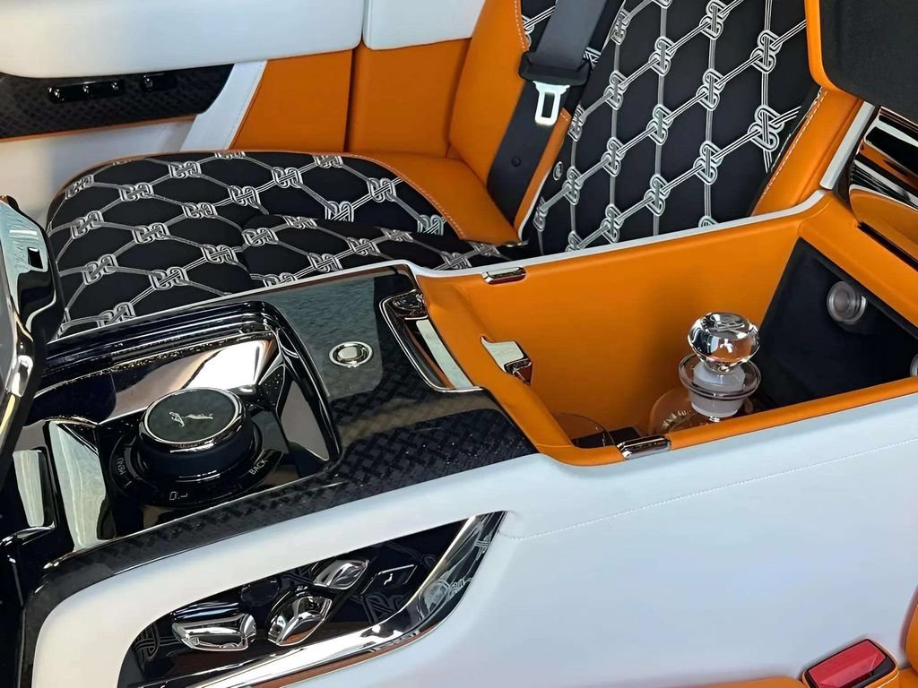 New 2026 Rolls-Royce Cullinan Black Badge AWD/4WD image 16