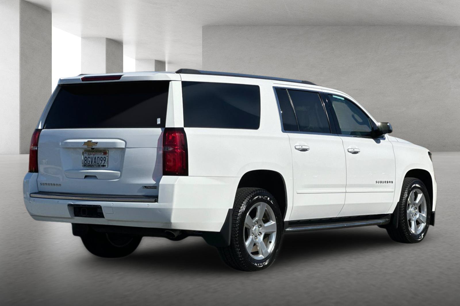 Used 2018 Chevrolet Suburban Premier AWD/4WD image 4
