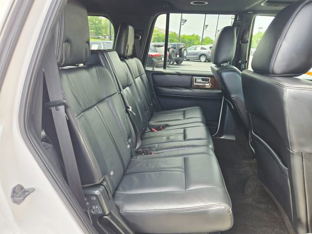Used 2015 Lincoln Navigator 4WD image 20