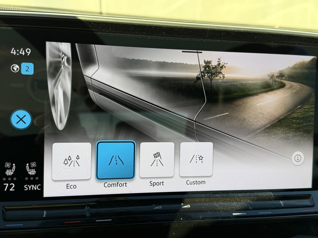 Used 2025 Volkswagen Atlas SE image 12