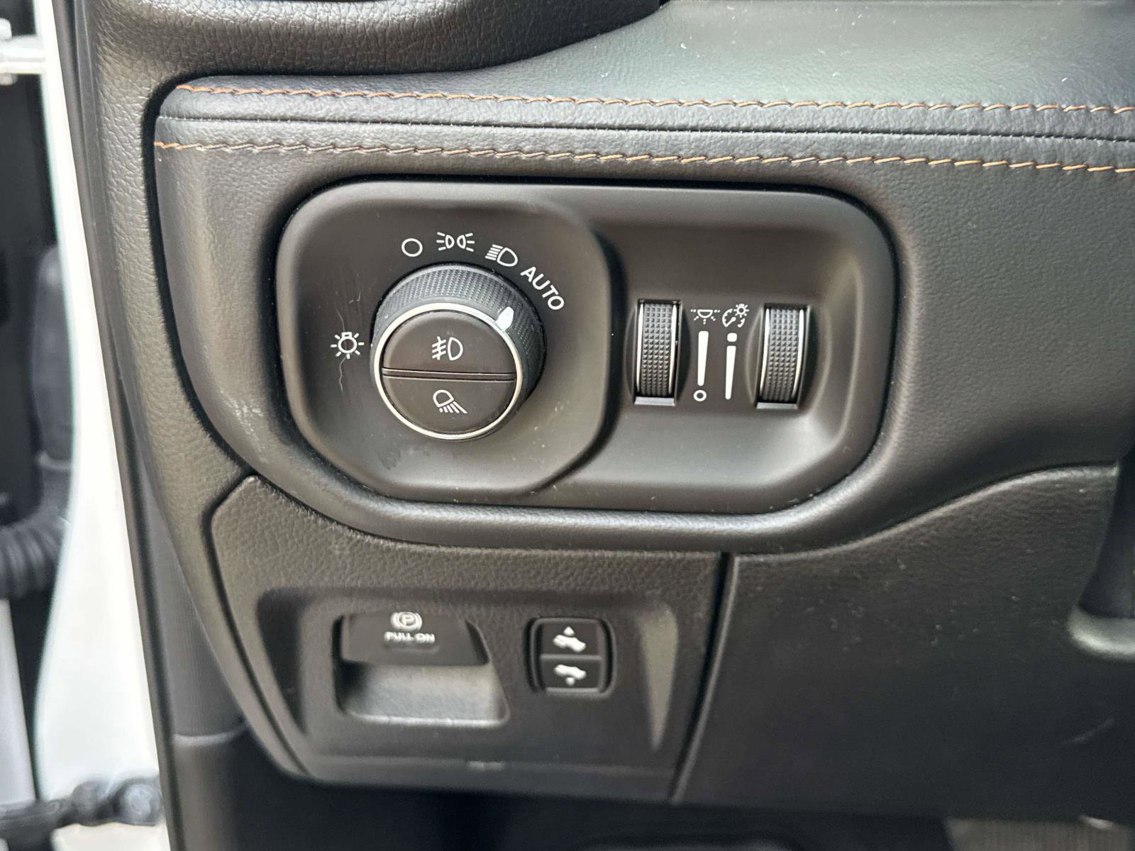 Used 2020 RAM 1500 Limited image 21