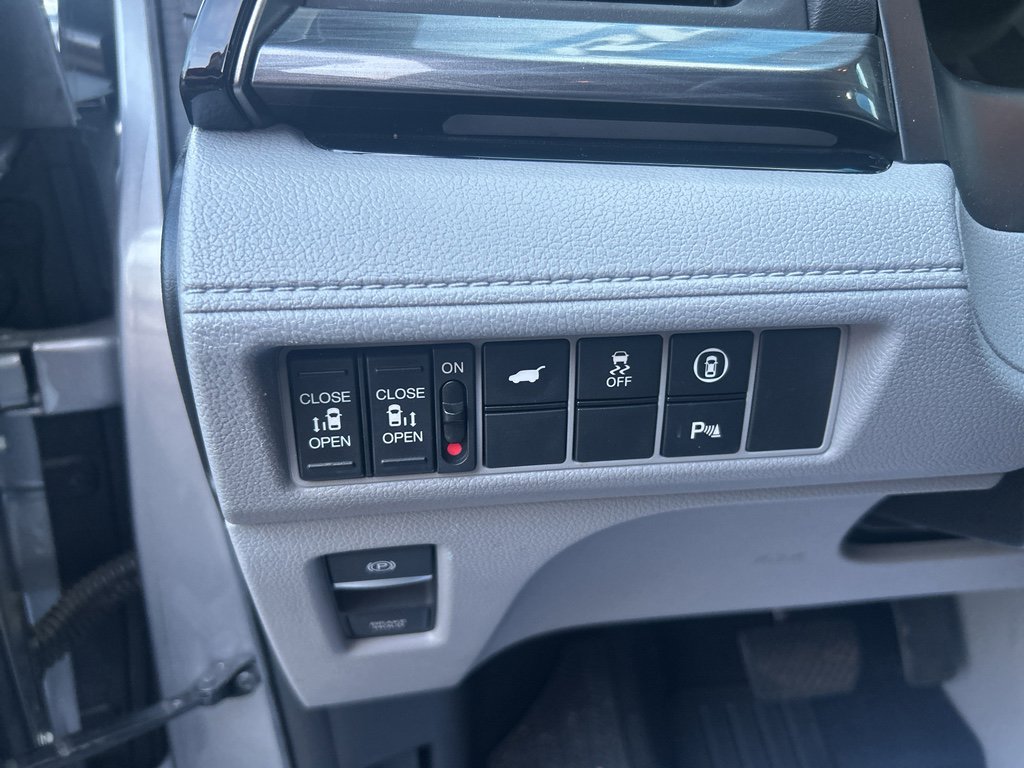 Used 2022 Honda Odyssey Elite image 23