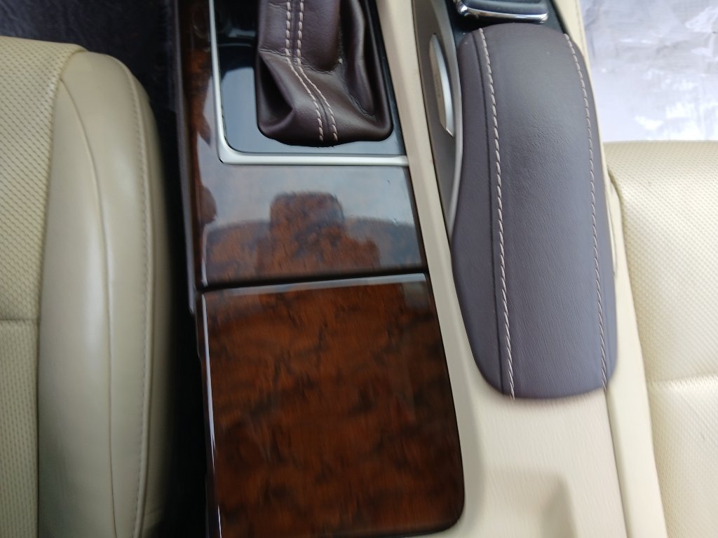 Used 2016 Lexus ES 350 w/ Luxury Package w/Wood Trim FWD image 18