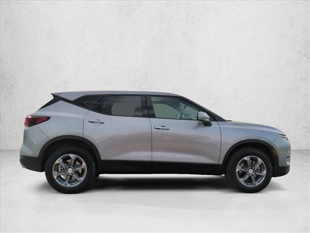 Used 2025 Chevrolet Blazer LT AWD/4WD image 4
