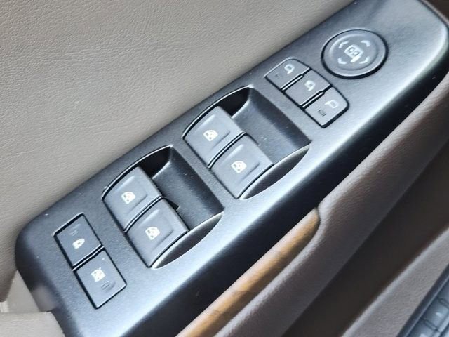 Used 2019 GMC Yukon XL Denali w/ Denali Ultimate Package AWD/4WD image 22