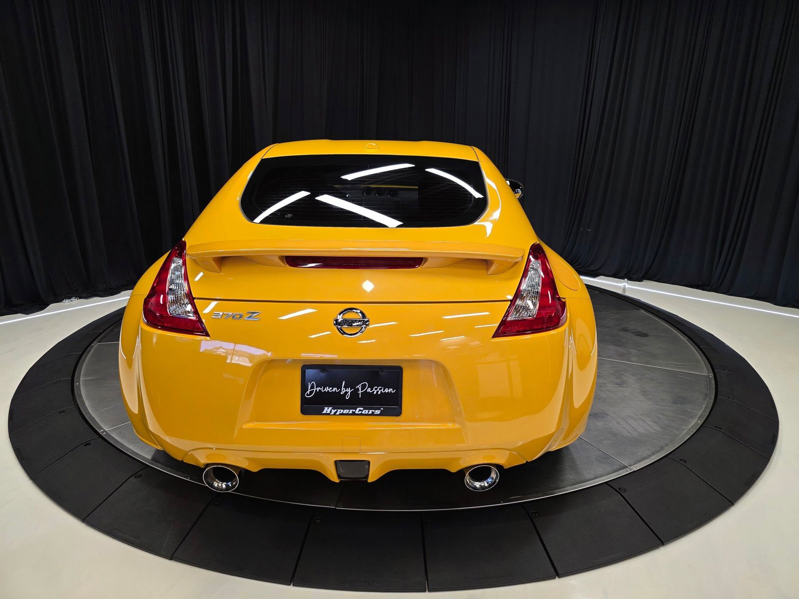 Used 2009 Nissan 370Z Touring w/ Sport Pkg RWD image 13