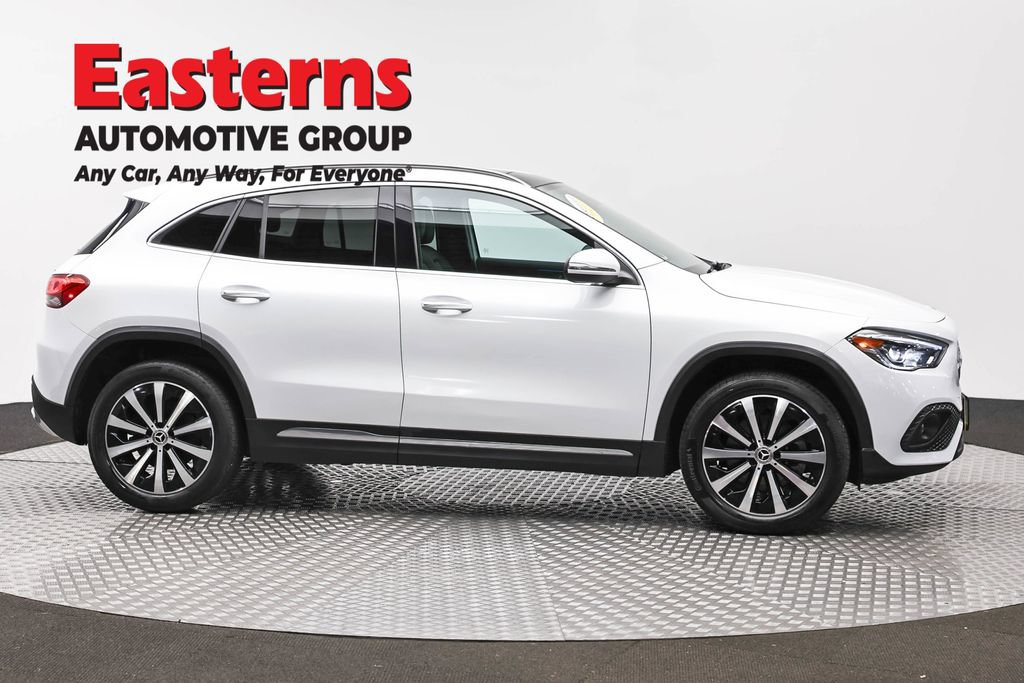 Used 2023 Mercedes-Benz GLA 250 4MATIC w/ Premium Package image 4