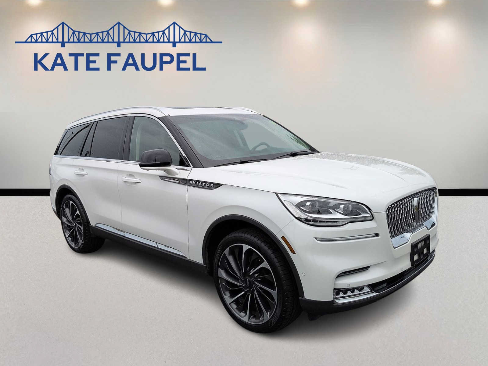 Used 2021 Lincoln Aviator Reserve w/ Equipment Group 202A AWD/4WD image 1