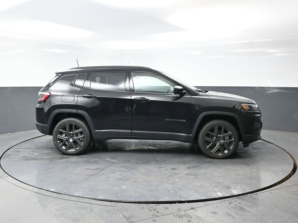 New 2026 Jeep Compass Latitude w/ Sun and Sound Group image 4