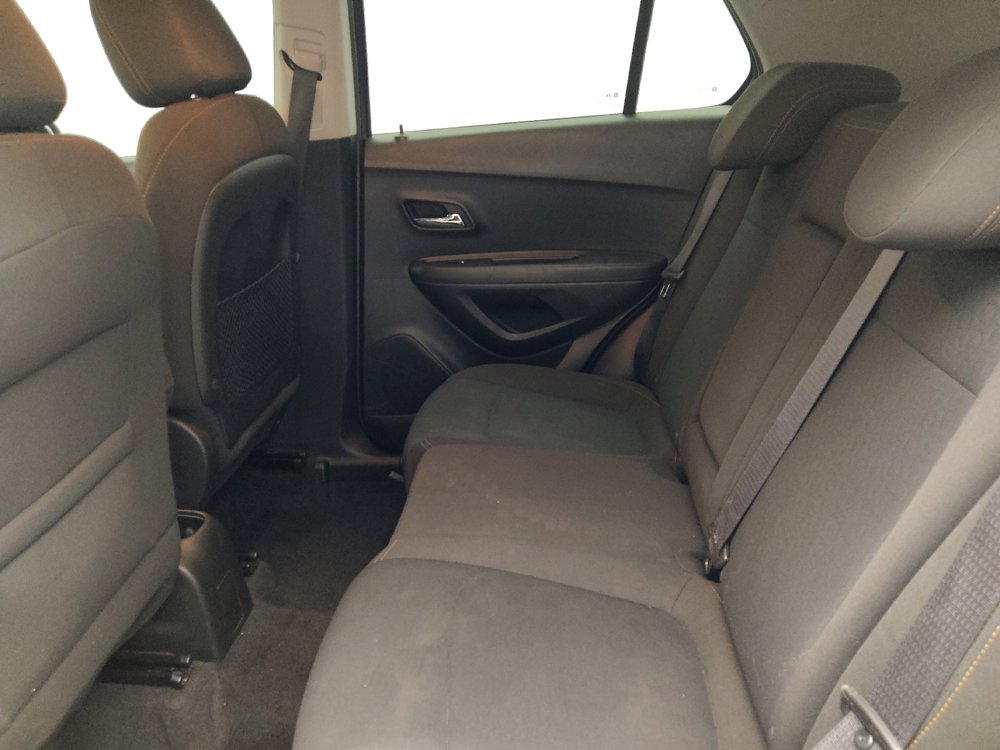 Used 2018 Chevrolet Trax LS FWD image 18