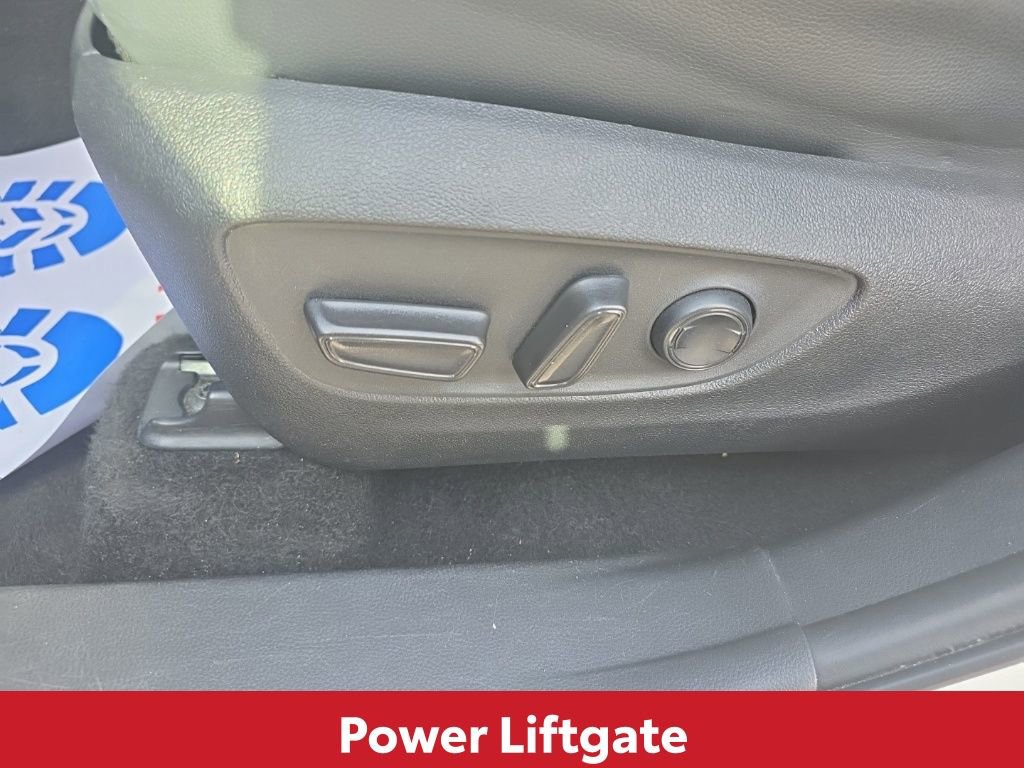 Used 2024 Toyota Highlander XLE image 23