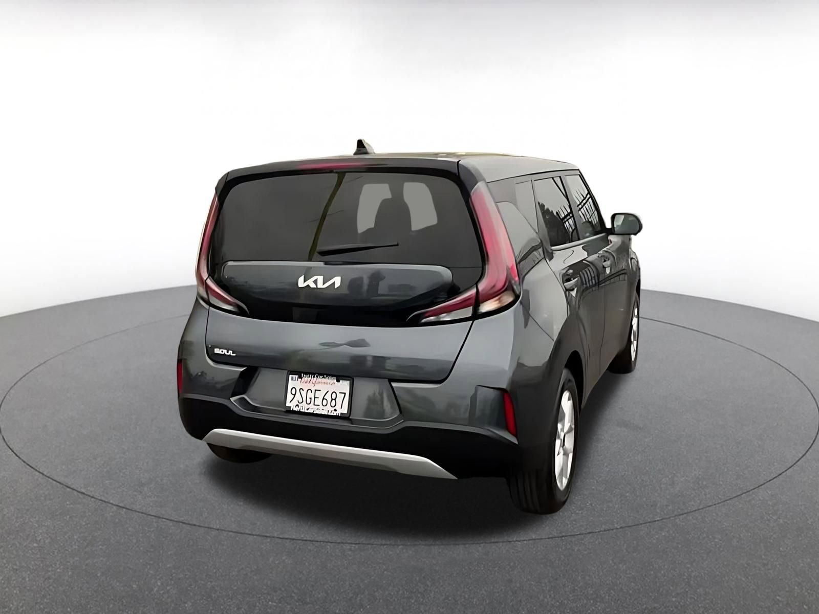 Used 2025 Kia Soul LX w/ LX Technology Package image 15