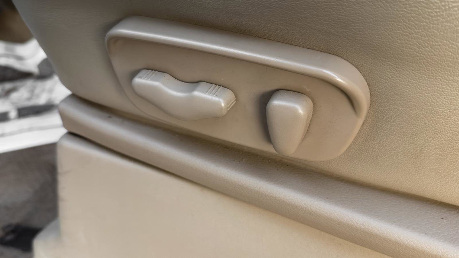 Used 2019 Nissan Frontier SL image 25