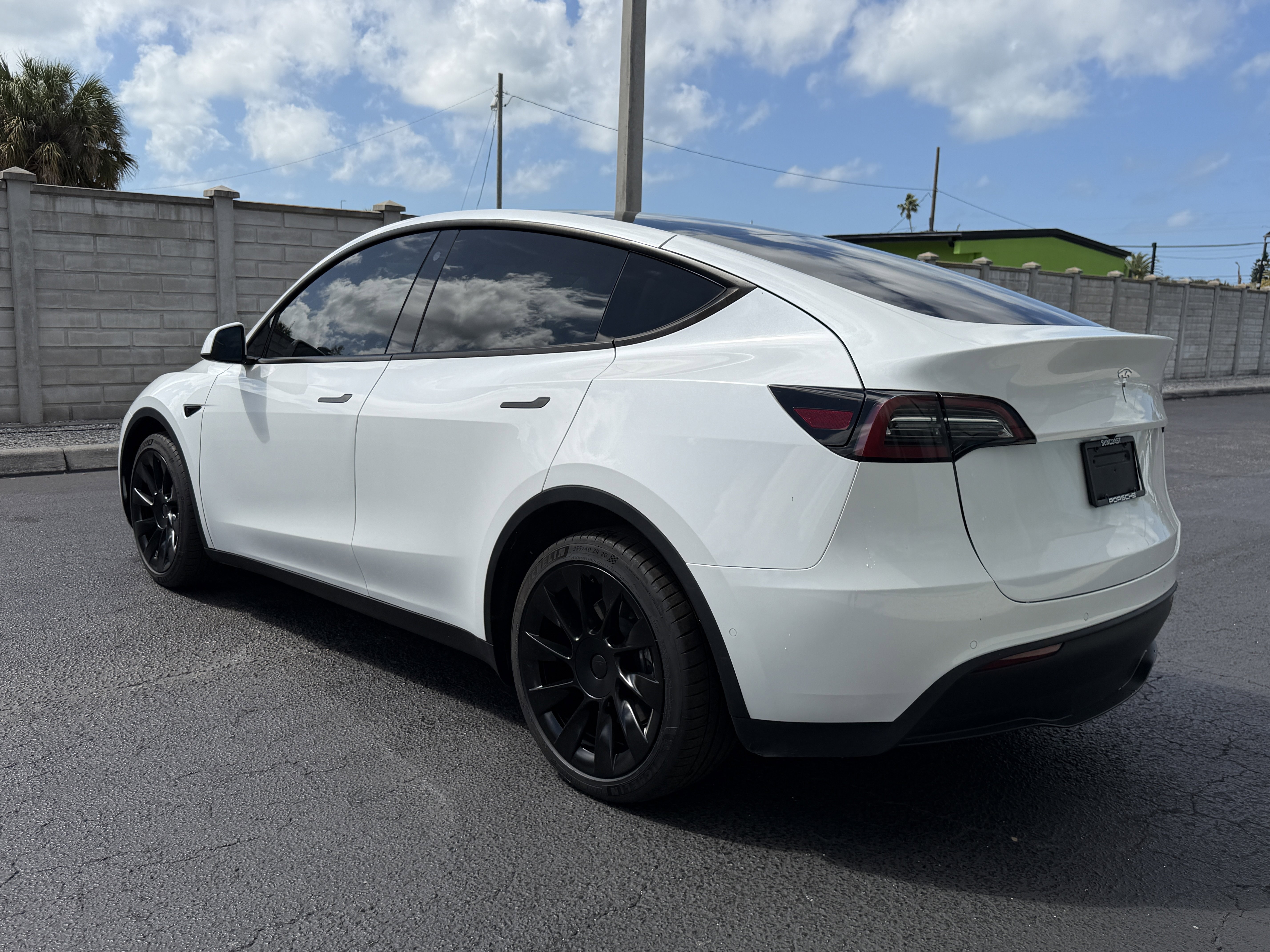 Used 2022 Tesla Model Y Long Range image 3