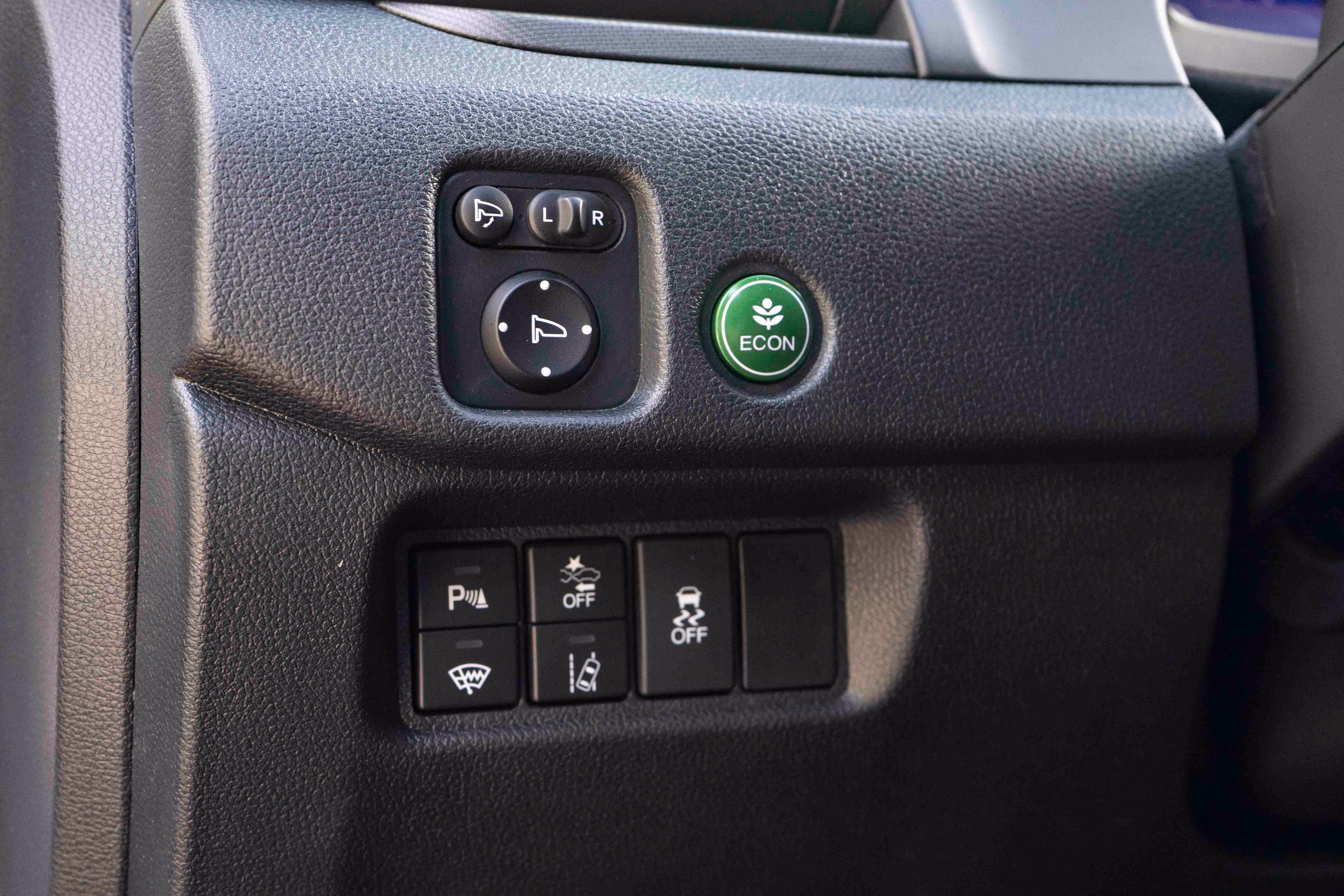 Certified 2022 Honda Passport TrailSport image 40
