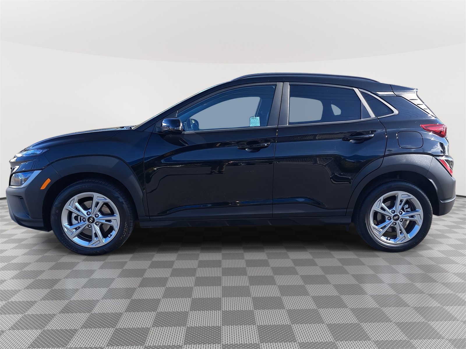 Used 2023 Hyundai Kona SEL w/ Cargo Package image 8
