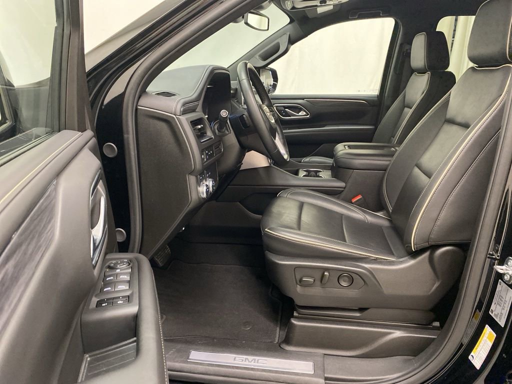 Used 2024 GMC Yukon XL SLT image 14