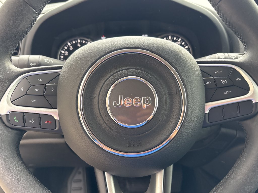 Used 2023 Jeep Renegade Altitude AWD/4WD image 17