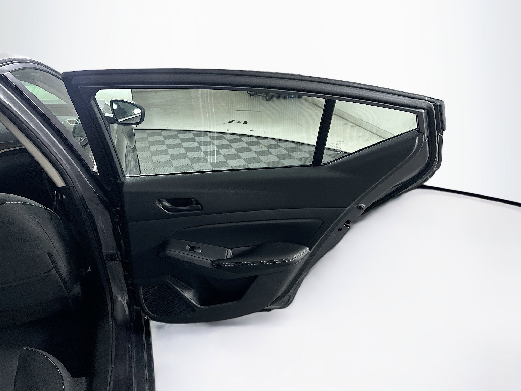 Used 2025 Nissan Altima 2.5 SV image 28