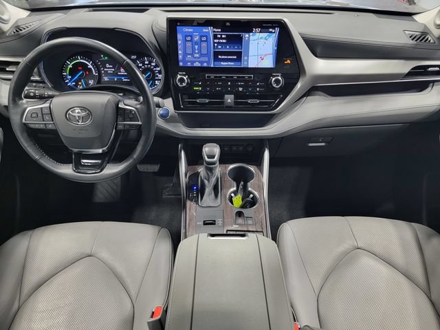 Used 2021 Toyota Highlander Platinum AWD/4WD image 18