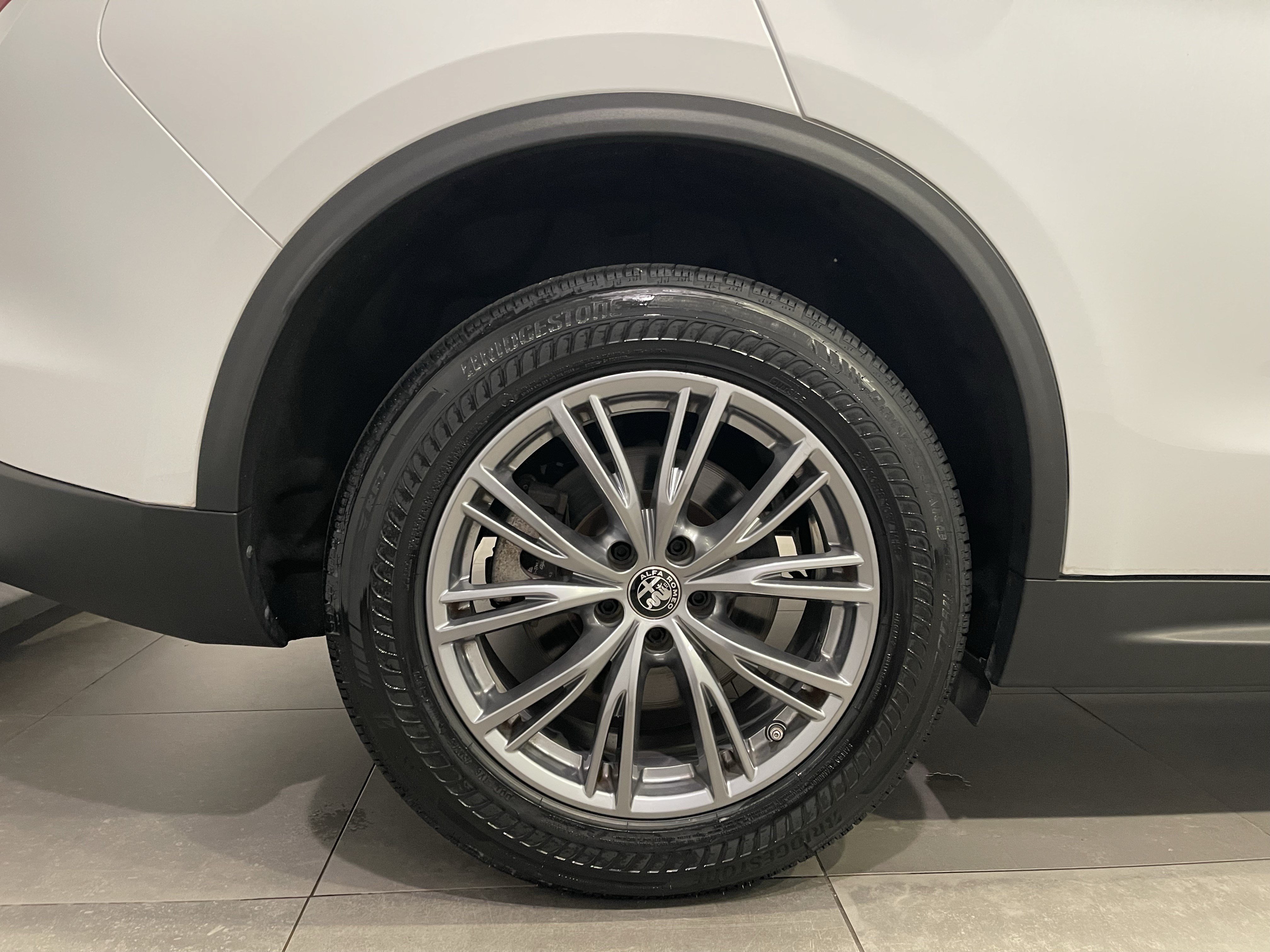 Used 2023 Alfa Romeo Stelvio Sprint AWD/4WD image 9