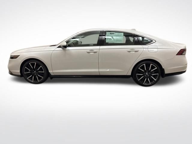 Used 2024 Honda Accord Touring image 8
