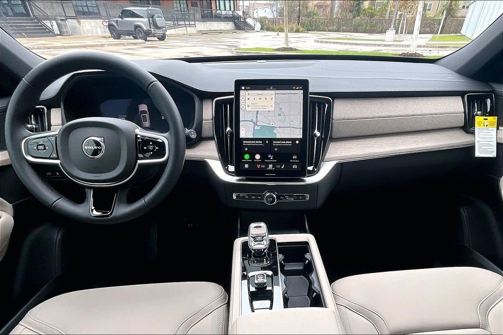 New 2026 Volvo XC90 T8 Core w/ Protection Package Premier image 9