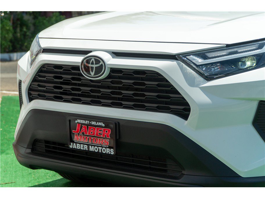 Used 2024 Toyota RAV4 XLE FWD image 27