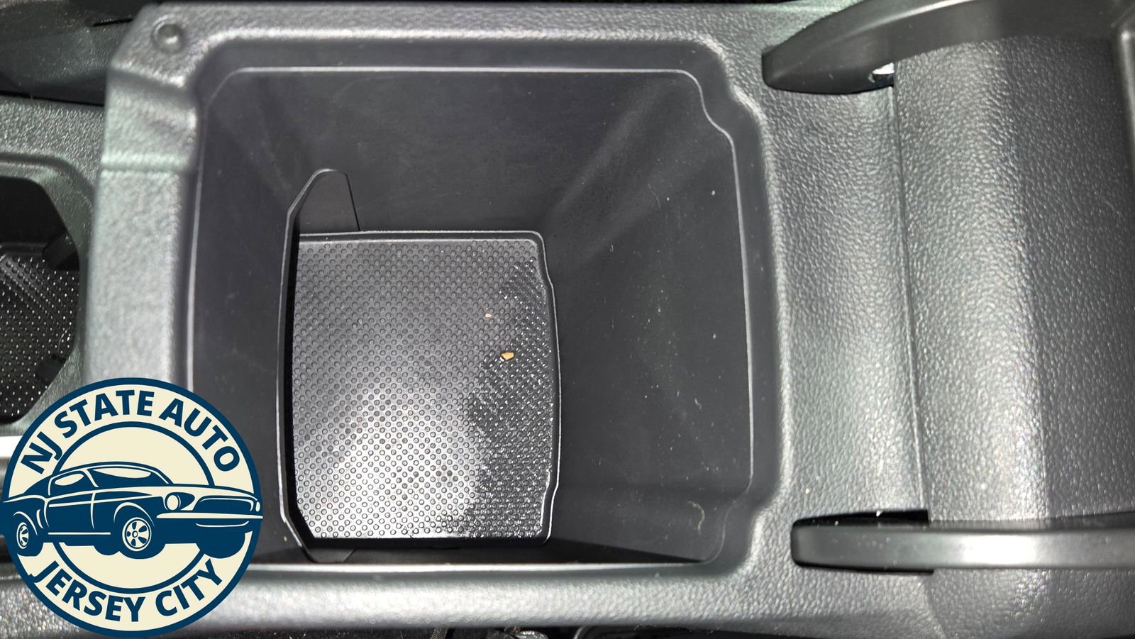 Used 2018 Volkswagen Tiguan SEL Premium image 20