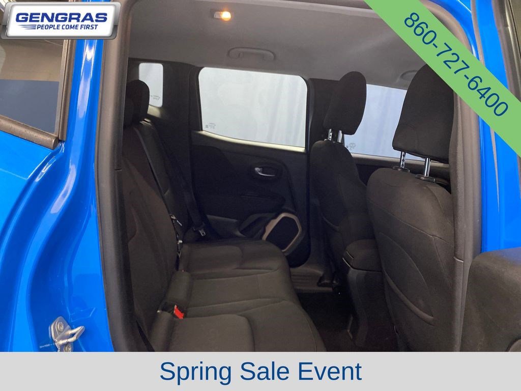 Used 2015 Jeep Renegade Latitude AWD/4WD image 36