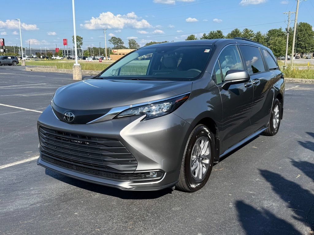 Certified 2026 Toyota Sienna XLE AWD/4WD image 6