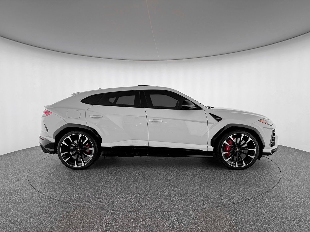 Used 2021 Lamborghini Urus image 6