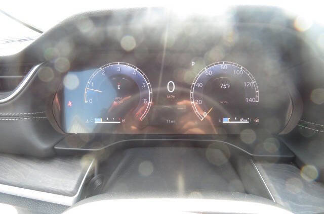 New 2025 Jeep Grand Cherokee Limited w/ Trailer Tow Package image 21