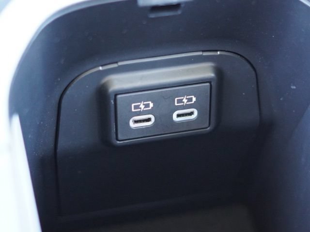Used 2024 Toyota RAV4 LE AWD/4WD image 37