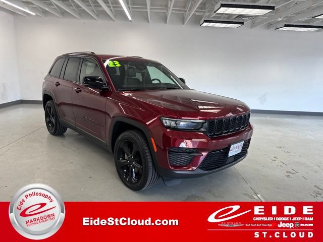 Used 2023 Jeep Grand Cherokee Altitude