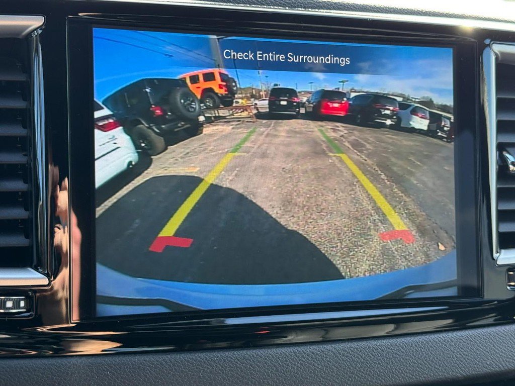 New 2026 Chrysler Voyager LX image 15