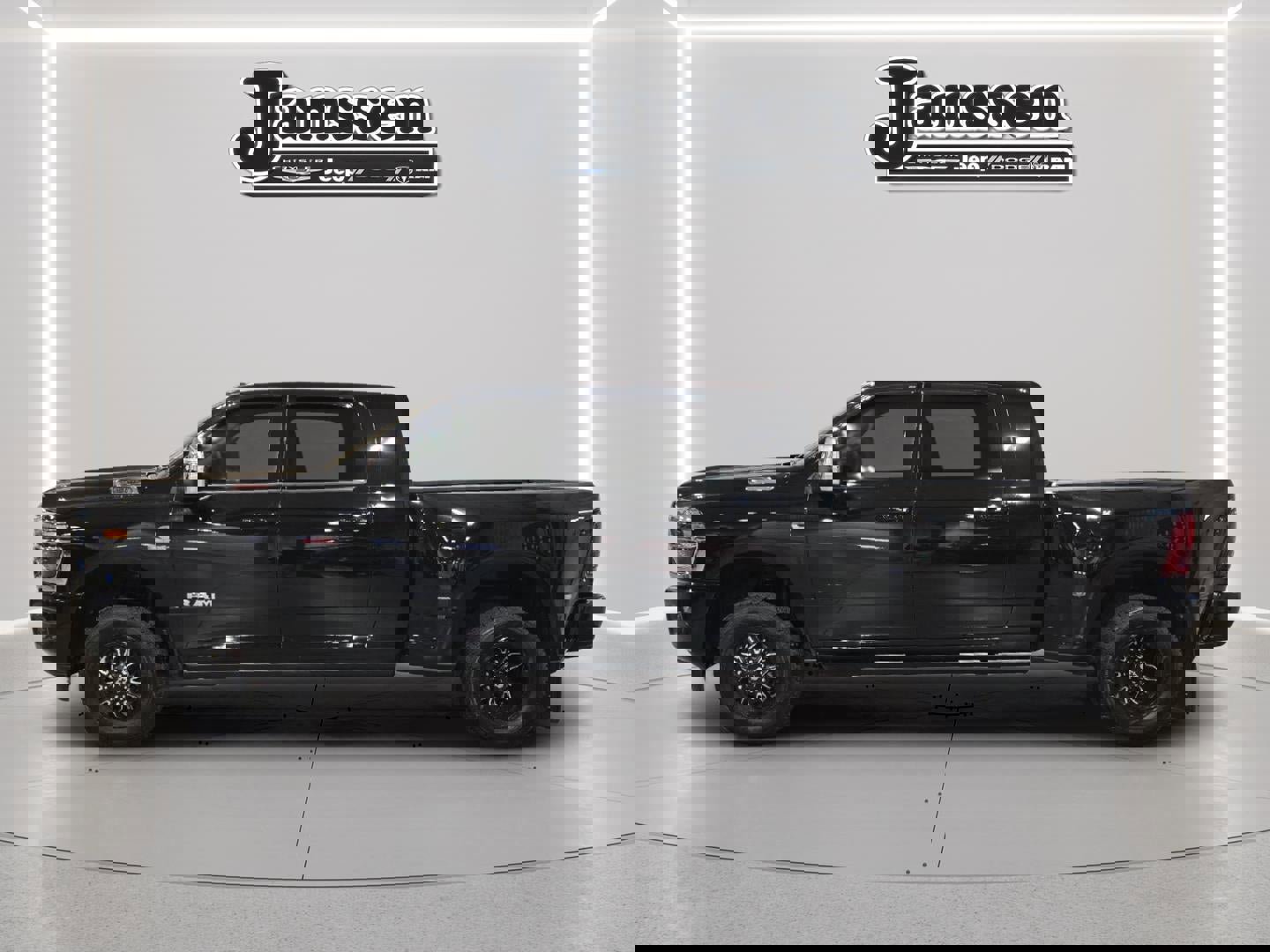 Used 2025 RAM 3500 Laramie w/ Max Tow Package image 2