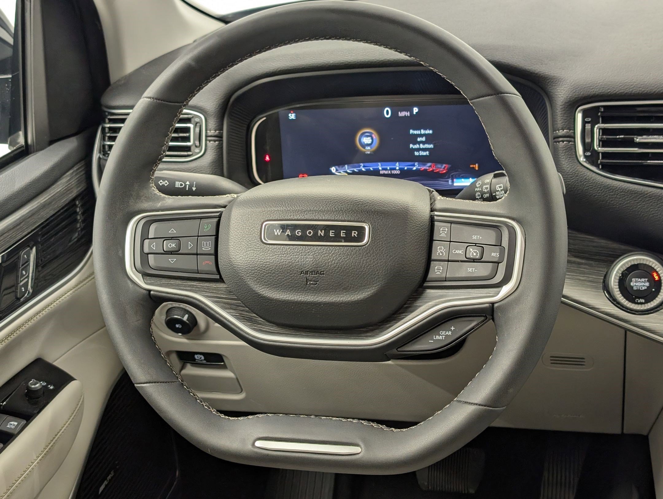 Used 2023 Jeep Wagoneer Series III w/ Preferred Equipment Group image 17