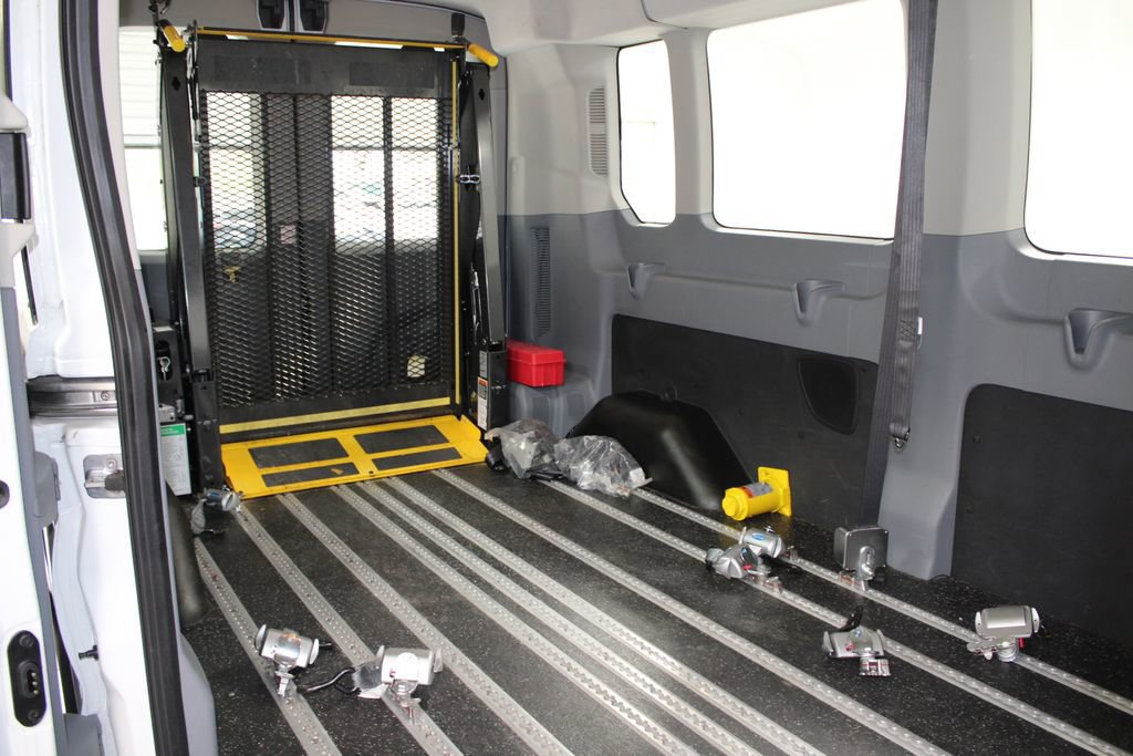 Used 2018 Ford Transit 350 XL image 30