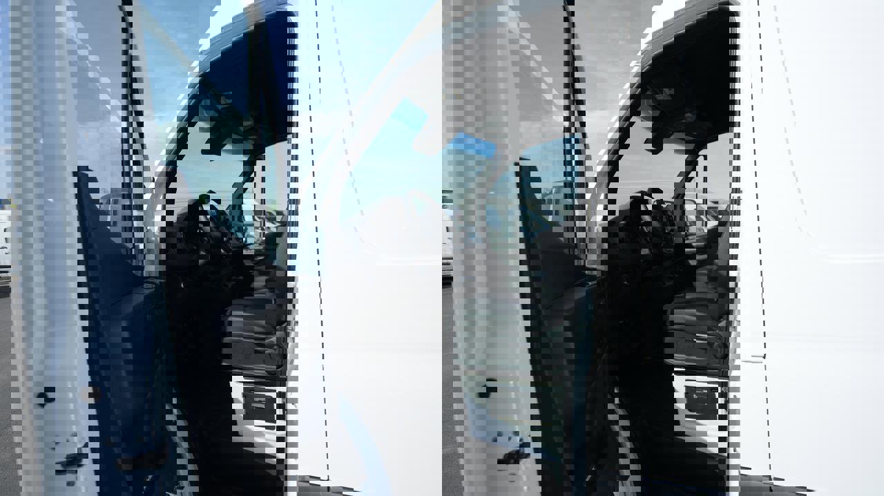 Used 2024 Mercedes-Benz Sprinter 144 Cargo image 10