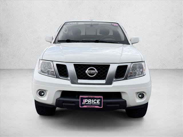 Used 2018 Nissan Frontier PRO-4X AWD/4WD image 2