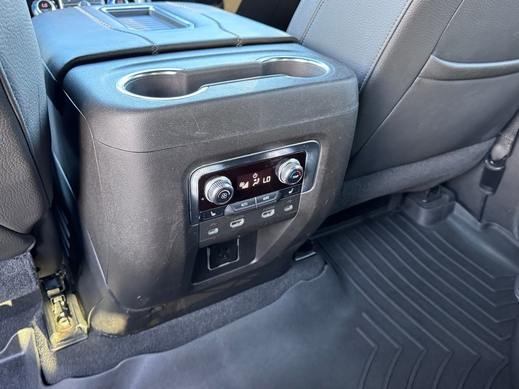 Used 2021 GMC Yukon Denali w/ Denali Ultimate Package image 31