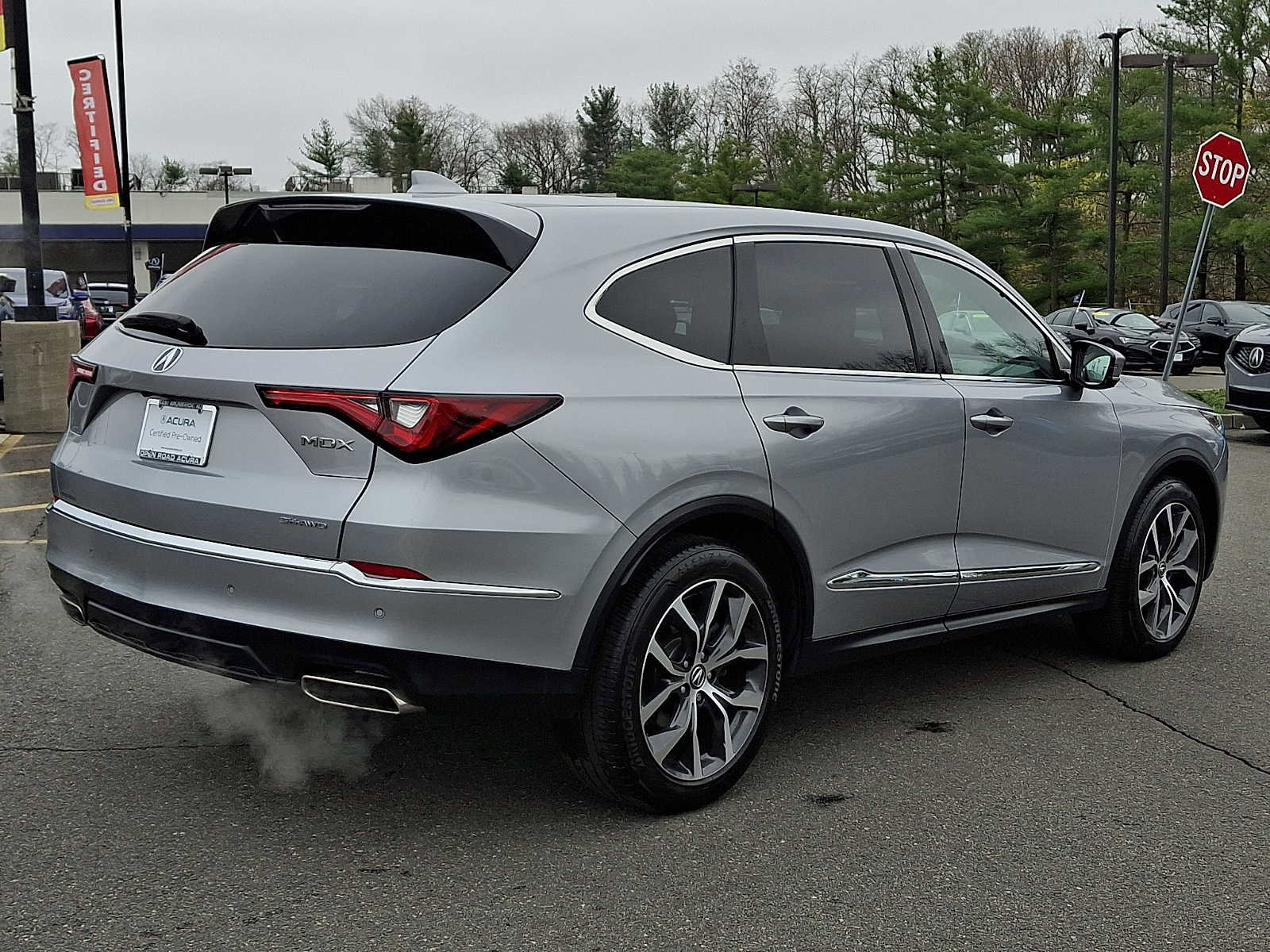 Used 2023 Acura MDX SH-AWD w/ Technology Package image 6