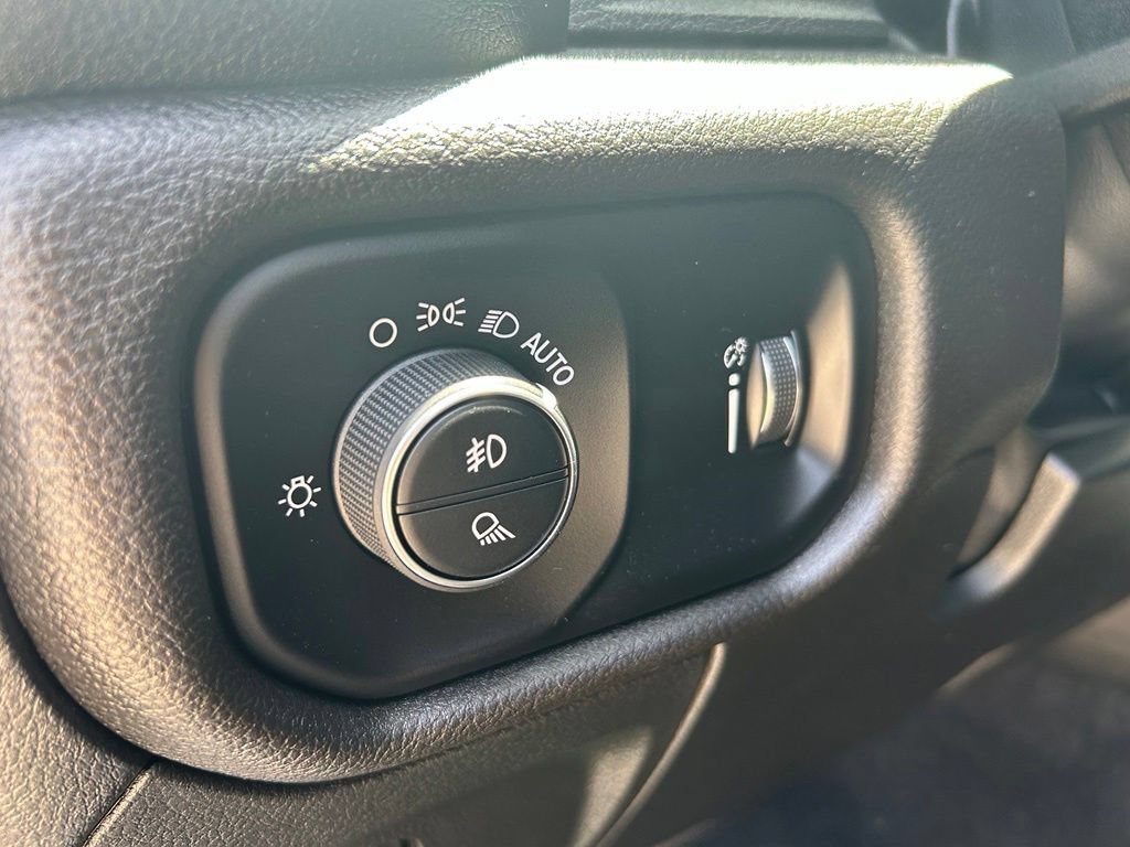 Used 2025 RAM 1500 Big Horn RWD image 44