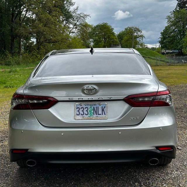 Used 2022 Toyota Camry XLE w/ Navigation Package FWD image 10