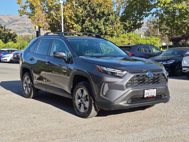 Used 2024 Toyota RAV4 LE AWD/4WD image 3