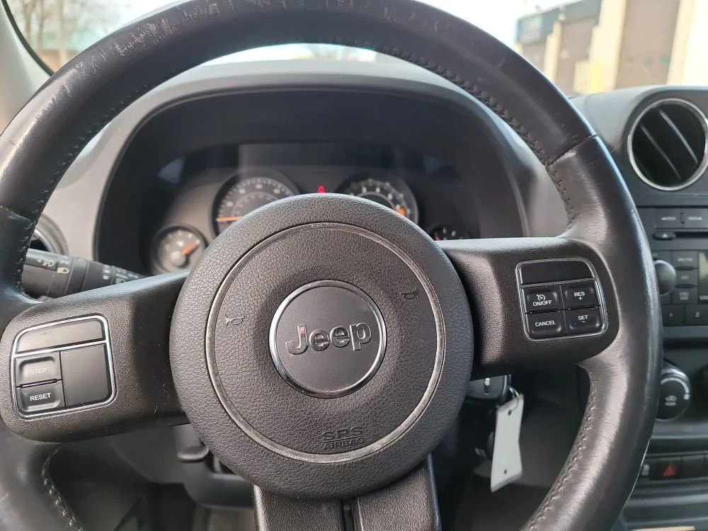 Used 2014 Jeep Patriot Latitude w/ Sun/Sound Group AWD/4WD image 12
